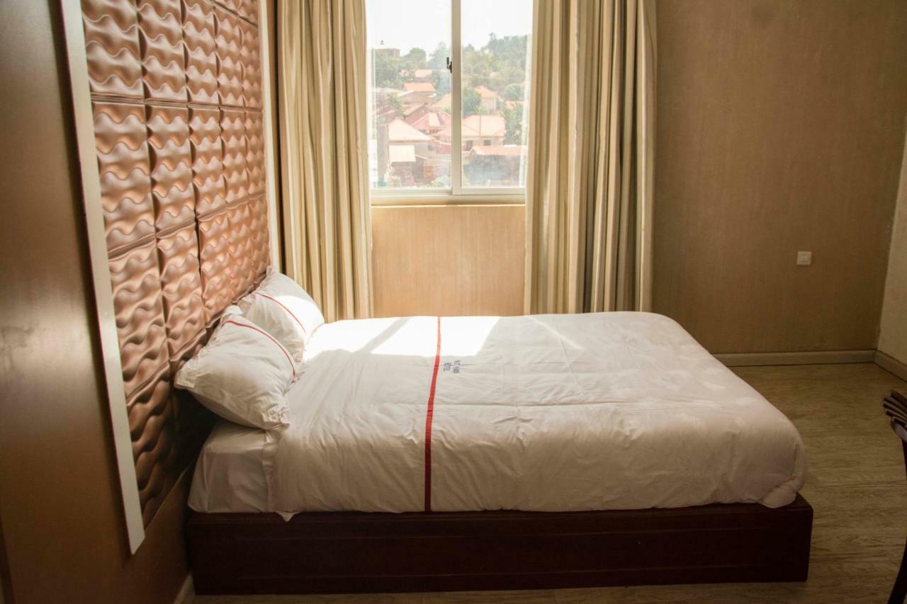 Freedom City Hotel Najjanankumbi Kamapala Kampala Extérieur photo